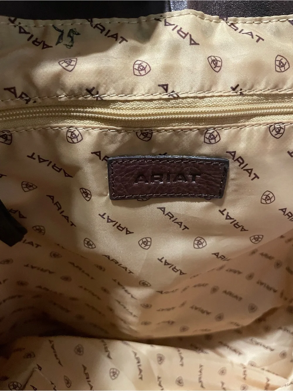 NWT Ariat Brynlee Aztec Tote Bag Concealed Carry Southwestern Western Purse